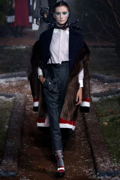 Look 28